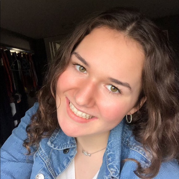 Meet your Posher, Bryanna - Picture 1 of 1